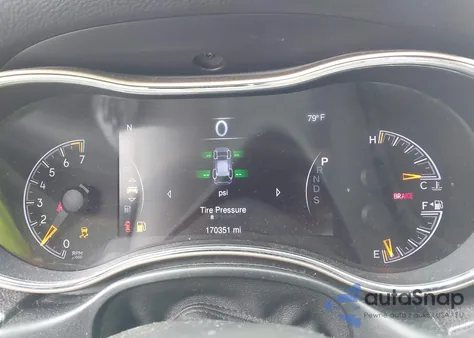 2014 Jeep Grand Cherokee Altitude z USA, uszkodzony, nr VIN 1C4RJFAG5EC505766